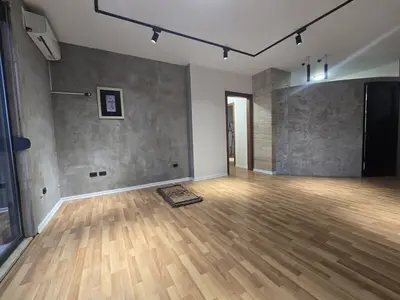 Dyqan me qera në Rruga Qemal Stafa, Tiranë, 107 m². Foto 2 nga 7
