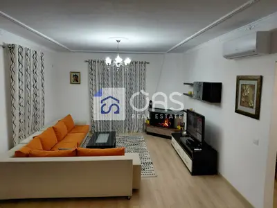 Duplex in affitto ad Ali Demi, Tirana, 170 m². Foto 12 di 12