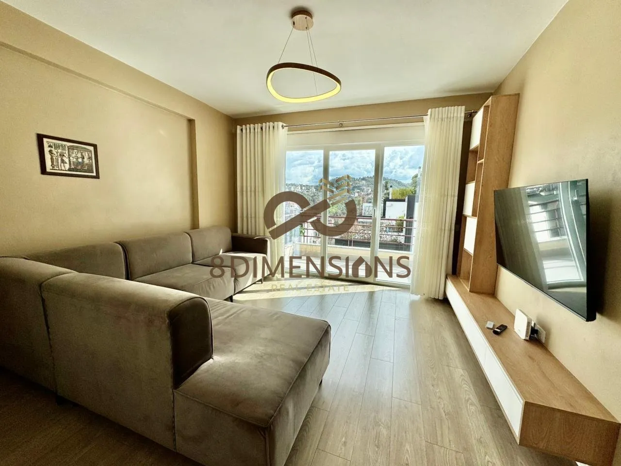 Apartament 2+1 në shitje në Liqeni i Thatë, Tiranë, 105 m². Foto 1 nga 12