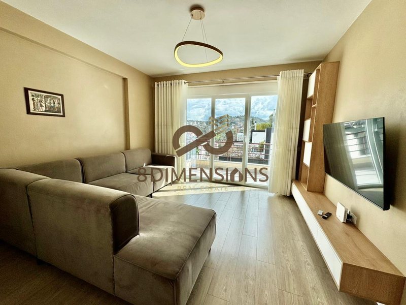 Appartamento 2+1 in vendita a Liqeni i Thatë, Tirana, 105 m²