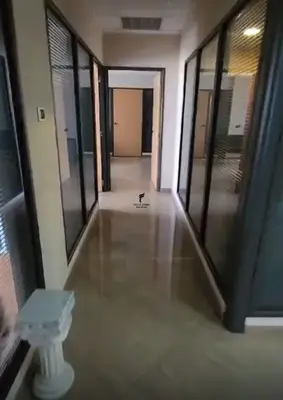 Ufficio in affitto a Bulevardi Deshmoret e Kombit, Tirana, 228 m². Foto 3 di 3