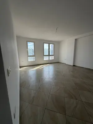 Apartament 1+1 në shitje në Universiteti Mesdhetar i Shqipërisë, Tiranë, 78 m². Foto 3 nga 6