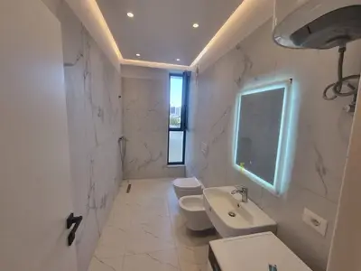 Appartamento 1+1 in affitto a Jordan Misja, Tirana, 70 m². Foto 6 di 7
