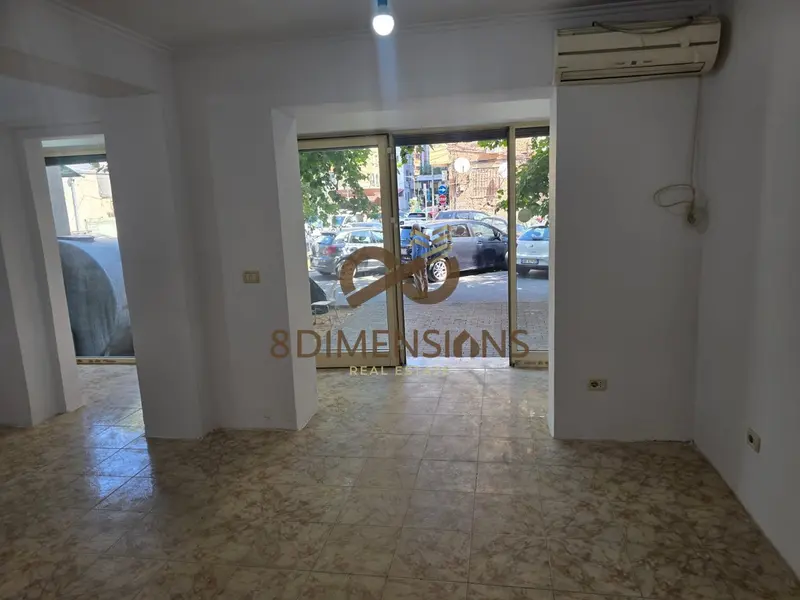 Dyqan në shitje në 21 Dhjetori, Tiranë, 64 m²