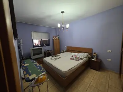 Apartament 2+1 me qera në Kompleksi Delijorgji, Tiranë, 100 m². Foto 5 nga 5