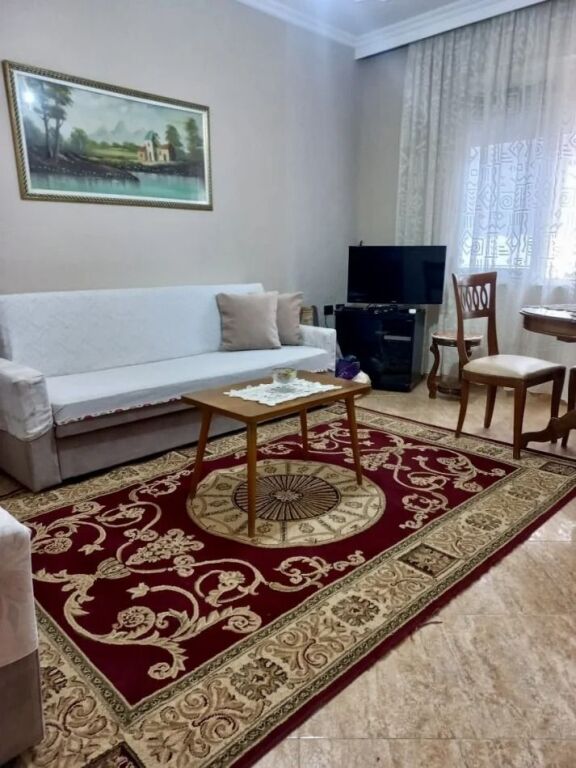Appartamento 2+1 in affitto a Rruga e Elbasanit, Tirana, 84 m². Foto 1 di 3