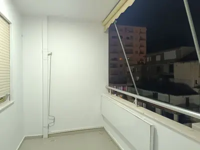 Appartamento in affitto a Gama Professional, Valona, 120 m². Foto 2 di 6
