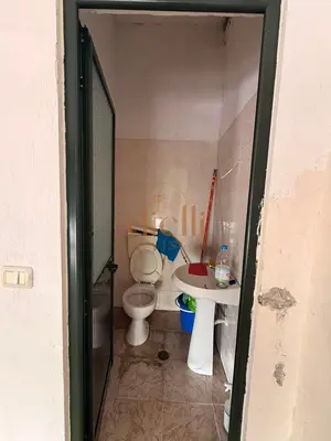 Ambient biznesi në shitje në Stacioni i Trenit, Durrës, 32 m². Foto 4 nga 5
