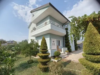 Villa in vendita a Bathore, Kamza, 600 m². Foto 1 di 10