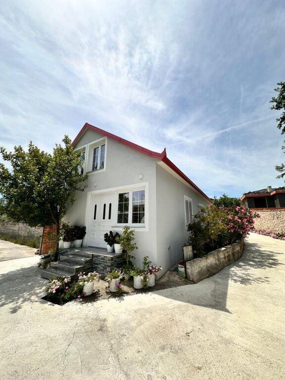 Villa for rent in Rruga Idriz Shaba, Tirana, 165 m²