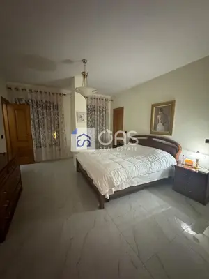 Apartment 3+1 for rent in Rruga e Elbasanit, Tirana, 202 m². Photo 3 of 12