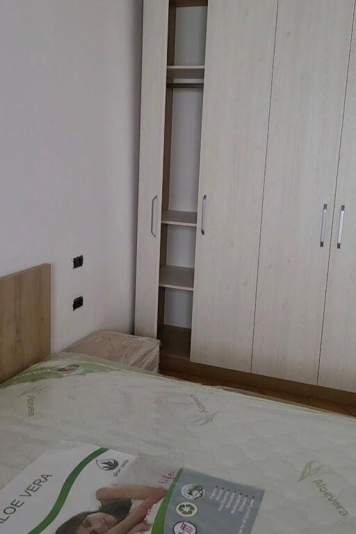 Casa indipendente in affitto a Euroshop "Materniteti i ri", Tirana, 70 m²