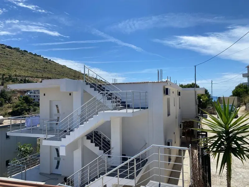 Villa 1+1 in vendita a Gjashtës, Saranda, 285 m²