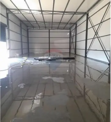 Warehouse for sale in Tufinë, Tirana, 1,200 m². Photo 2 of 3