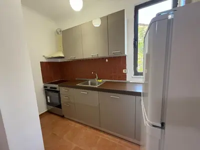 Apartament 1+1 me qera në Stadiumi Dinamo, Tiranë, 60 m². Foto 2 nga 7