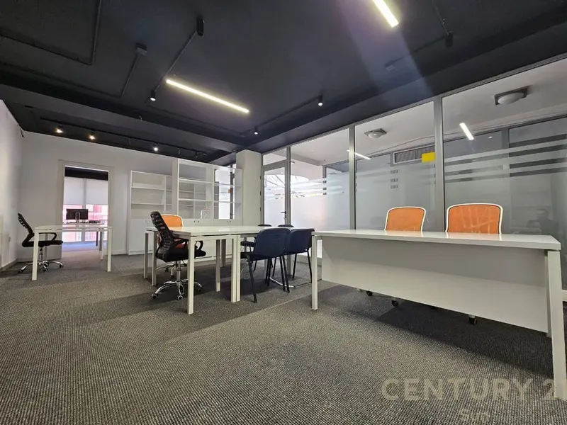 Office for rent in Sheshi Avni Rustemi, Tirana, 75 m²