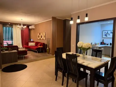 Apartament 2+1 me qera në Myslym Shyri, Tiranë, 120 m². Foto 4 nga 12