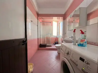 Appartamento 1+1 in affitto ad Ambasada Amerikane, Tirana, 70 m². Foto 5 di 6