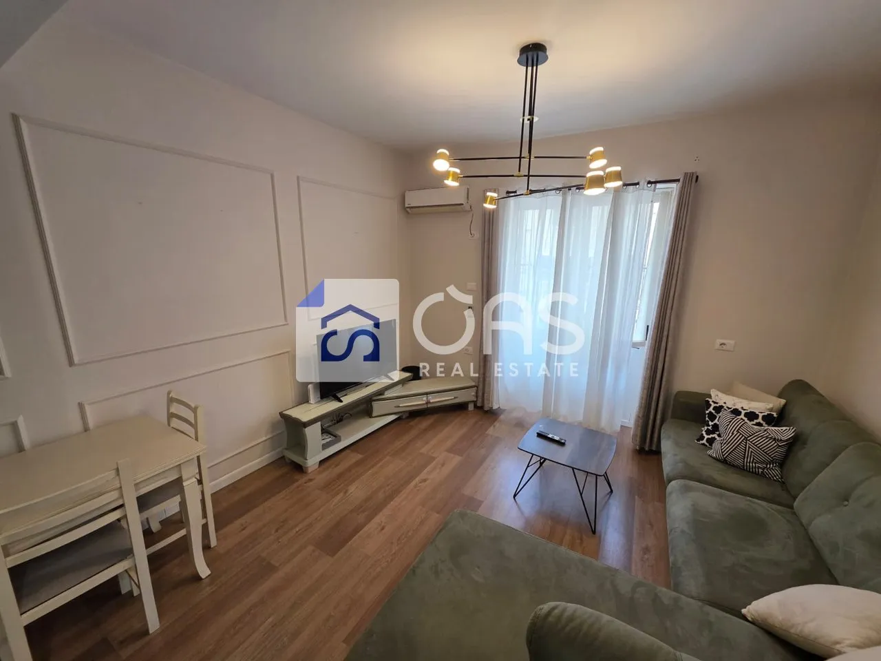 Apartament 1+1 me qera në Myslym Shyri, Tiranë, 65 m². Foto 1 nga 9
