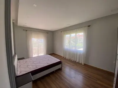 Shtëpi private 3+1 me qera në Sauk, Tiranë, 135 m². Foto 10 nga 11