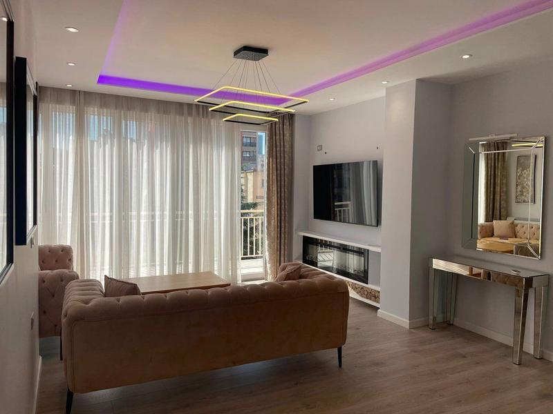 Appartamento 2+1 in affitto a Rruga e Barrikadave, Tirana, 102 m²