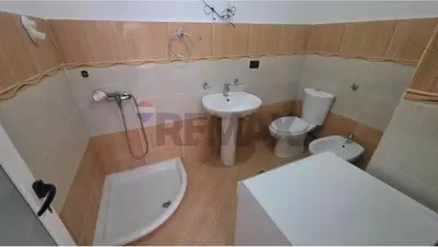 Ambient biznesi në shitje në Rruga Fiqirete Musta, Vlorë, 920 m². Foto 7 nga 12