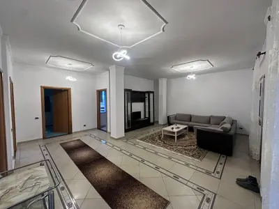 Appartamento 2+1 in affitto a Rruga Myslym Keta, Tirana, 140 m². Foto 1 di 6
