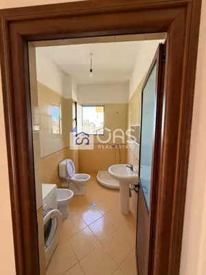 Apartament 1+1 me qera në 21 Dhjetori, Tiranë, 70 m². Foto 4 nga 6