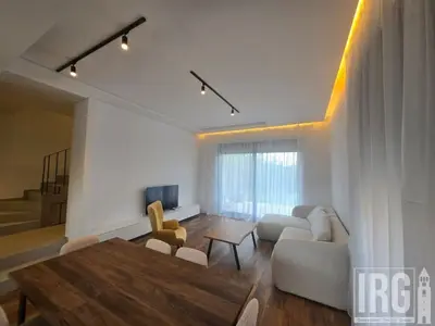 Villa studio for rent in Mullet, Tirana, 590 m². Photo 2 of 3