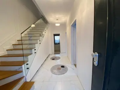 Vilë në shitje në Kombinat, Tiranë, 160 m². Foto 8 nga 9