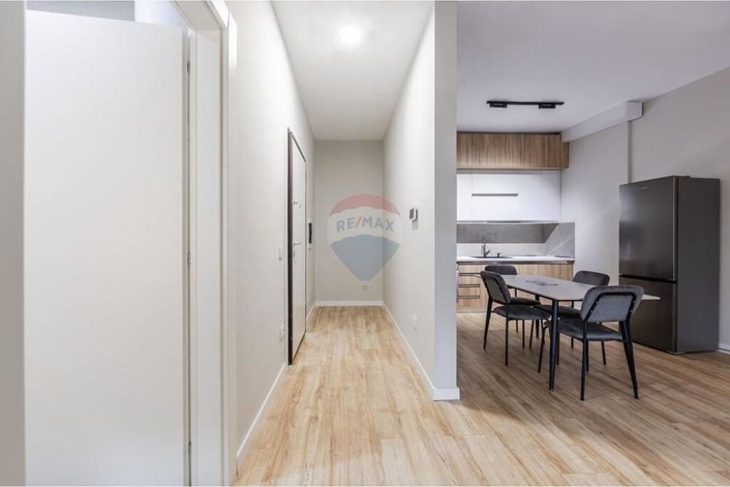 Apartment for rent in Rruga e Kavajës, Tirana, 70 m². Photo 3 of 3