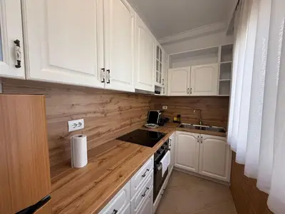 Apartament 2+1 me qera në Ish Ekspozita, Tiranë, 76 m². Foto 3 nga 8