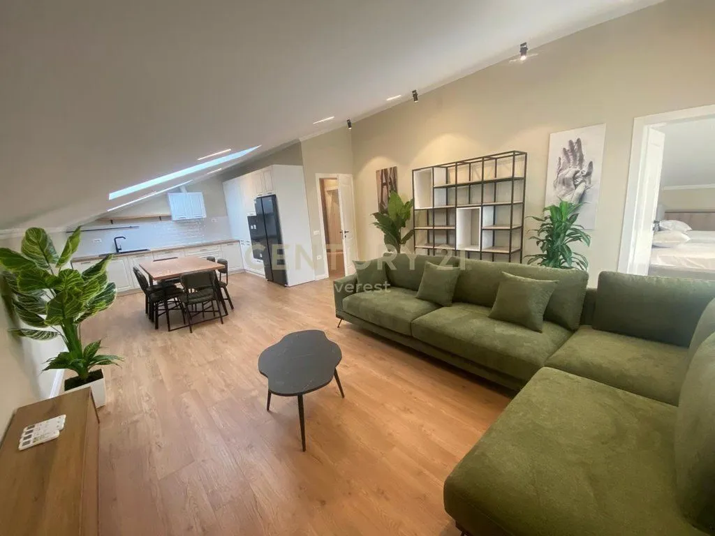 Apartament 3+1 me qera në Kodra e Priftit, Tiranë, 166 m². Foto 1 nga 8