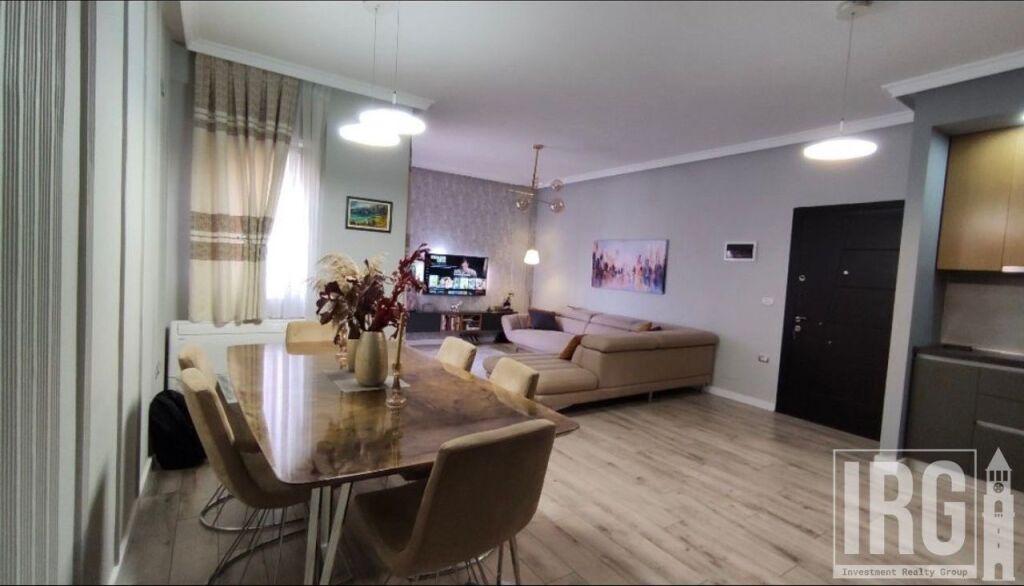 Appartamento 2+1 in affitto a Kopshti Botanik Zoologjik, Tirana, 100 m². Foto 1 di 3