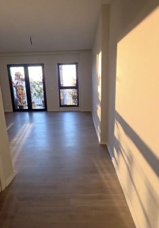 Ufficio in affitto a 21 Dhjetori, Tirana, 160 m²