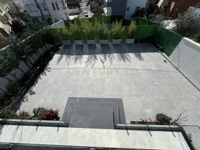 Villa in affitto a Sauk i Vjetër, Tirana, 240 m². Foto 2 di 12