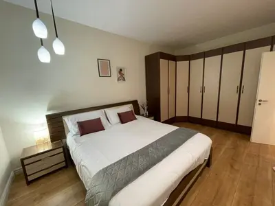 Apartament 2+1 me qera në Rruga Myslym Shyri, Tiranë, 100 m². Foto 6 nga 11