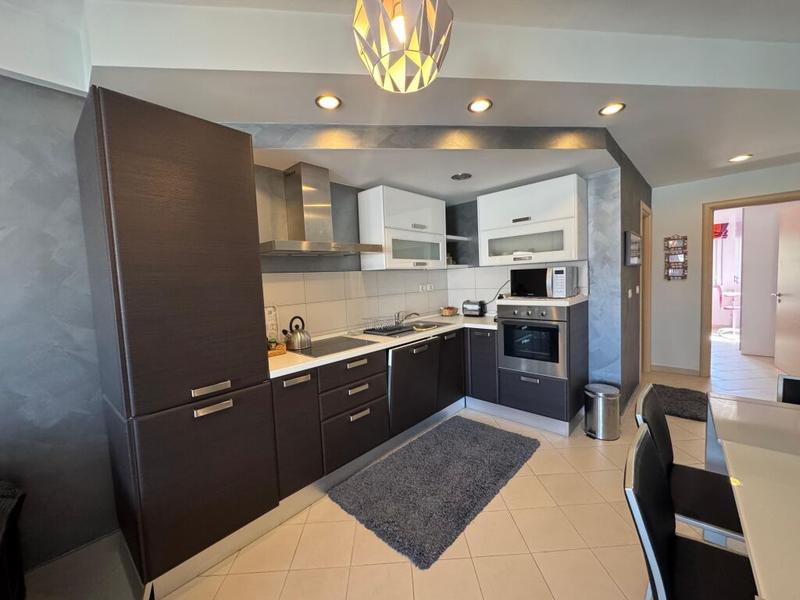 Apartament 2+1 me qera në Plazh, Durrës, 100 m². Foto 3 nga 11