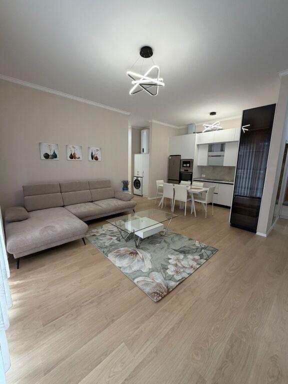 Apartament 2+1 me qera në Kompleksi Delijorgji, Tiranë, 114 m²