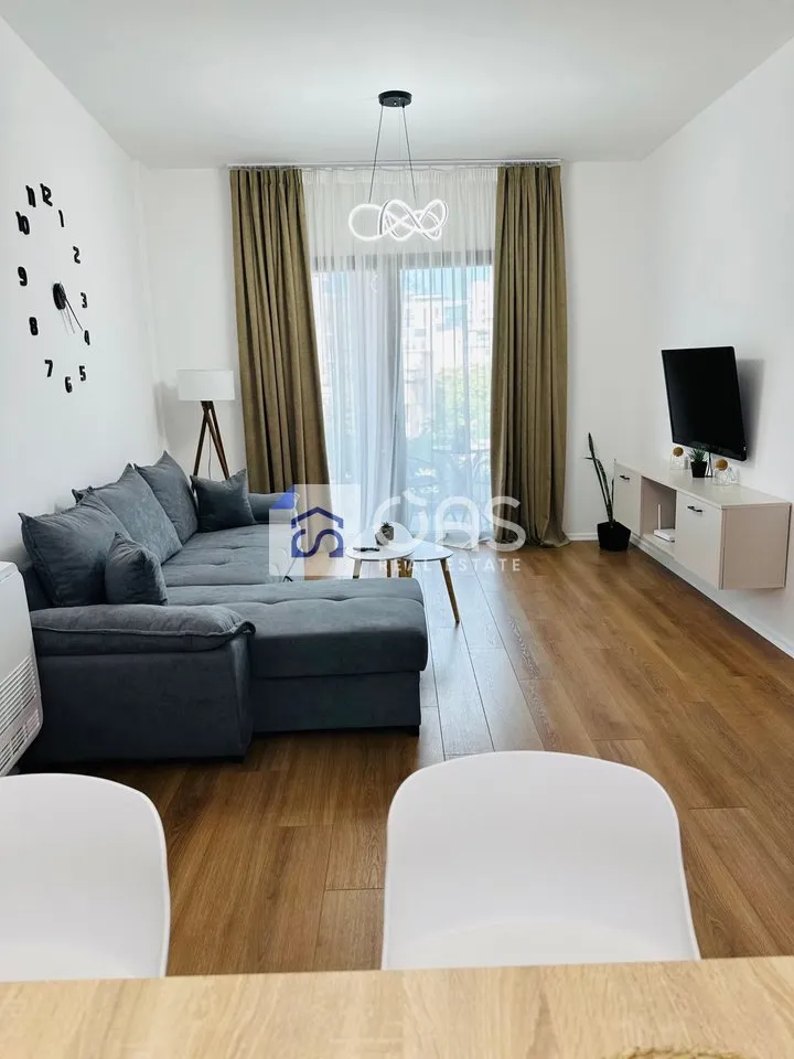 Apartament 1+1 me qera në Rruga e Kavajës, Tiranë, 80 m². Foto 1 nga 7