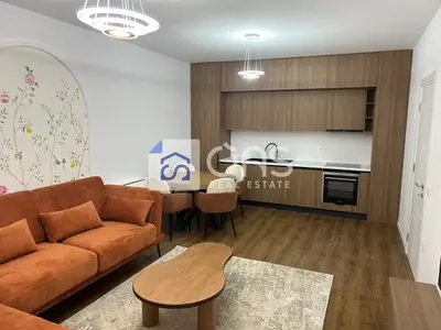 Apartament 1+1 me qera në Bulevardi i Ri, Tiranë, 70 m². Foto 1 nga 7