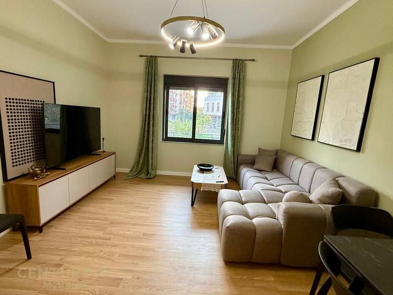 Appartamento 3+1 in affitto a Kthesa e Kamzës, Tirana, 107 m²