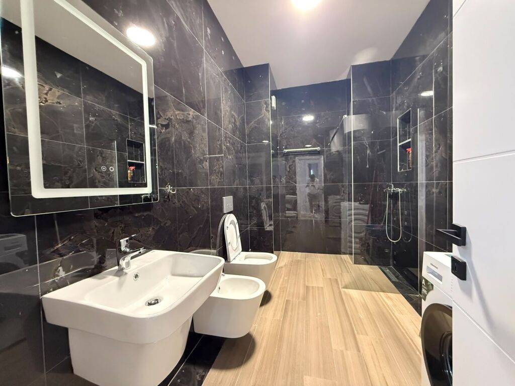 Appartamento 2+1 in affitto a Laprakë, Tirana, 130 m². Foto 3 di 3