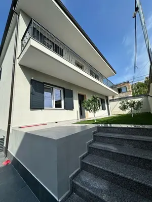 Vilë në shitje në Çezma e Ferrës, Durrës, 212 m². Foto 2 nga 5