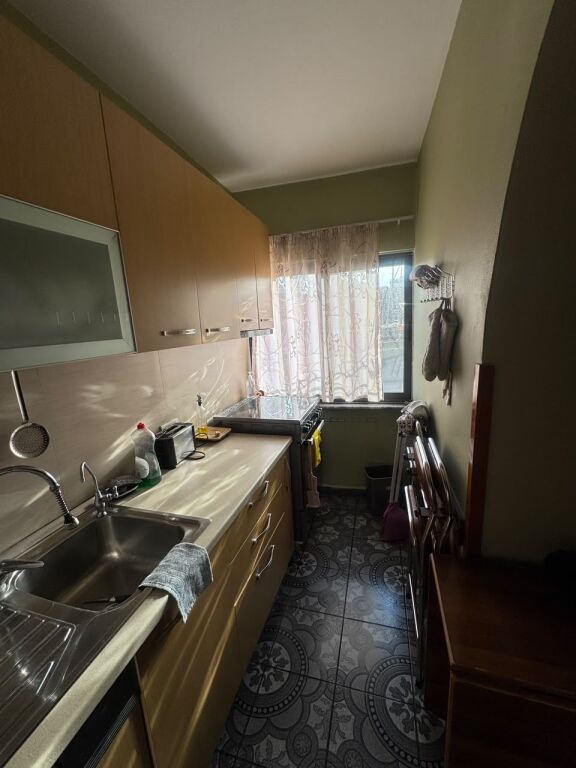 Appartamento 1+1 in affitto a Rruga Muhamet Gjollesha, Tirana, 65 m². Foto 2 di 3