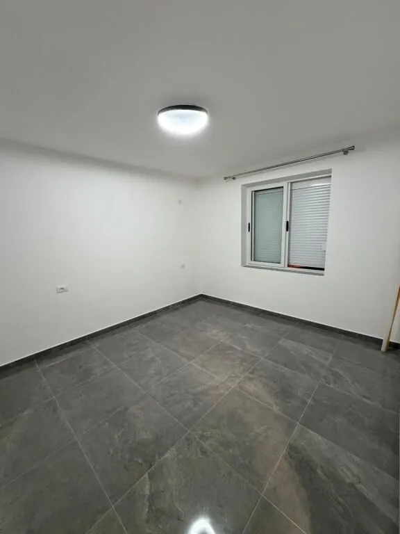 Apartment for rent in Kombinat, Tirana, 70 m². Photo 1 of 2