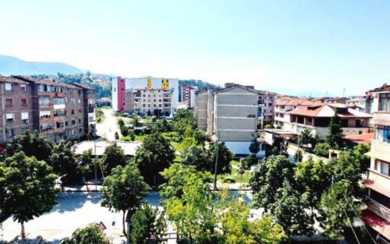 Appartamento 2+1 in affitto a Rruga Pandeli Vangjeli, Coriza, 80 m²