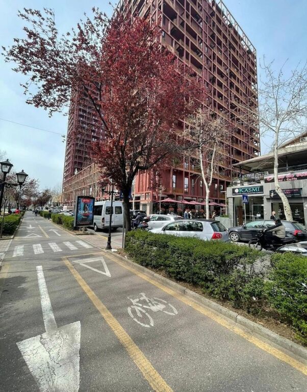 Ufficio in affitto a 21 Dhjetori, Tirana, 103 m²
