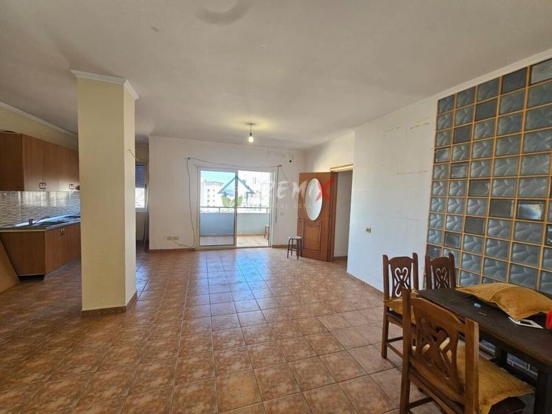 Apartament 2+1 me qera në Rruga Egnatia, Durrës, 127 m²