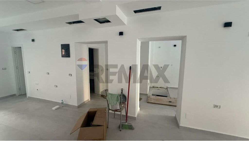 Locale in affitto a Rruga e Durrësit, Tirana, 190 m². Foto 2 di 3